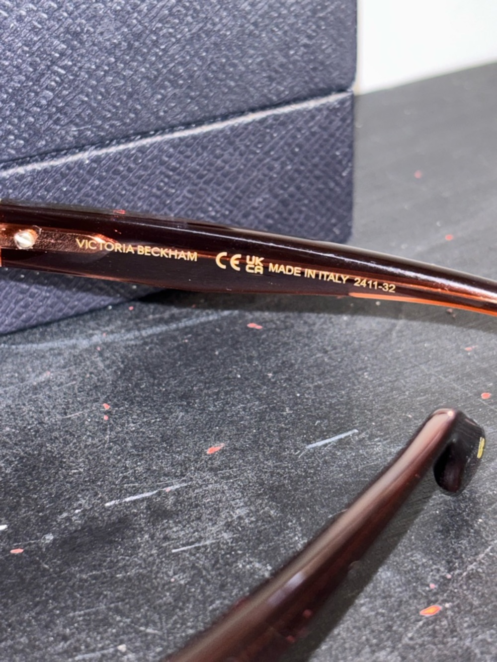 Victoria Beckham Made in Italy Brown Bridge Sunglasses NWT - Picture 5 of 6